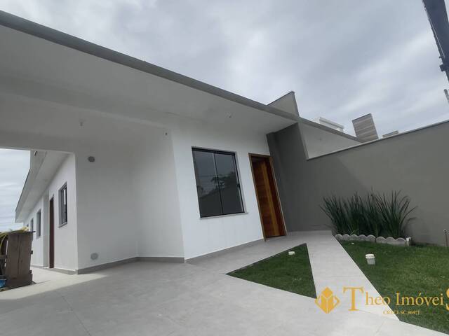 #124 - Casa para Venda em Barra Velha - SC