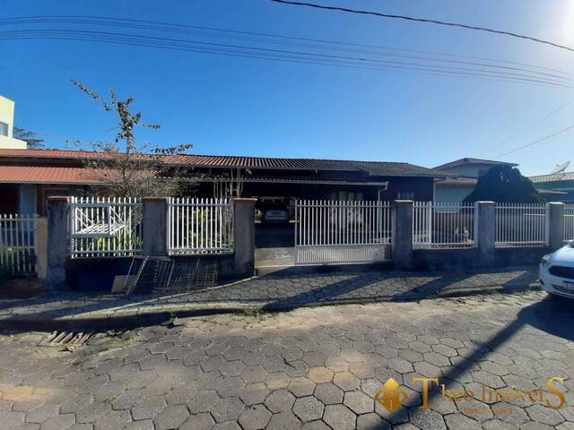 Casa para Venda em Balneário Piçarras - 2
