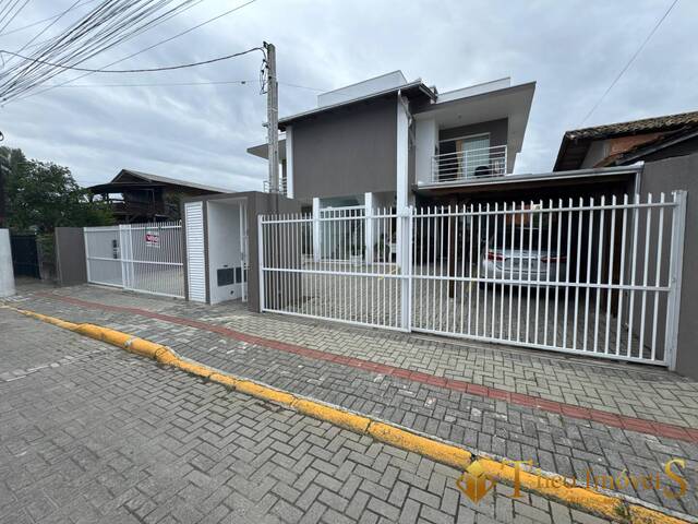 Apartamento para Venda em Balneário Piçarras - 1