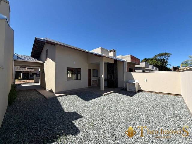 #608 - Casa para Venda em Barra Velha - SC - 2